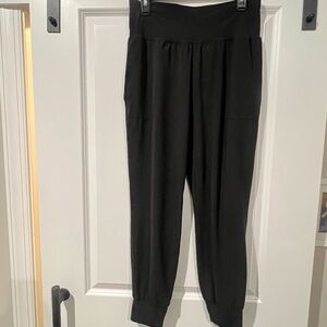 Athleta Salutation Jogger Pants Black Size Large L Powervita Yoga Lounge Travel